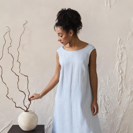 Light blue sleeveless round neck backless long dress