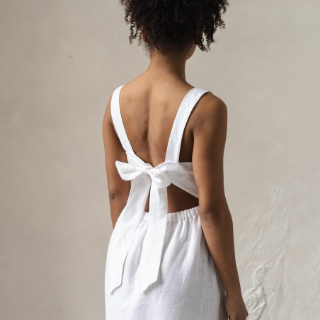 White square-neck backless bow tie long skirt