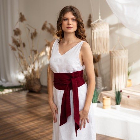 White sleeveless long skirt with burgundy wide belt